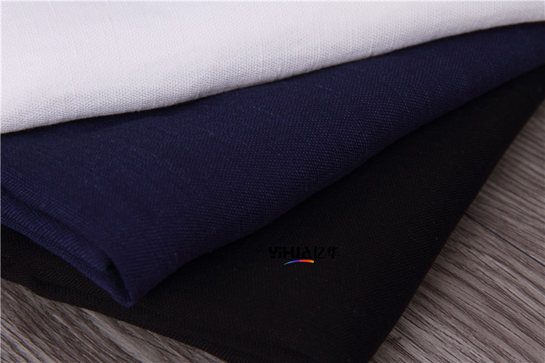 Polyester dyed cloth