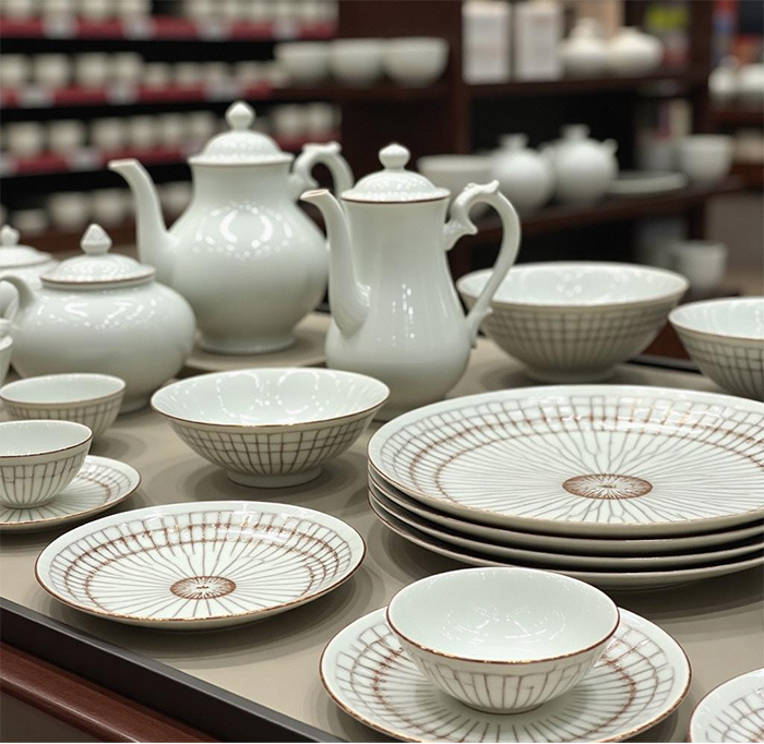 Porcelain tableware
